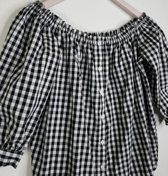 Caution to the Wind Gingham Check Off Shou… - Picture 4 of 4